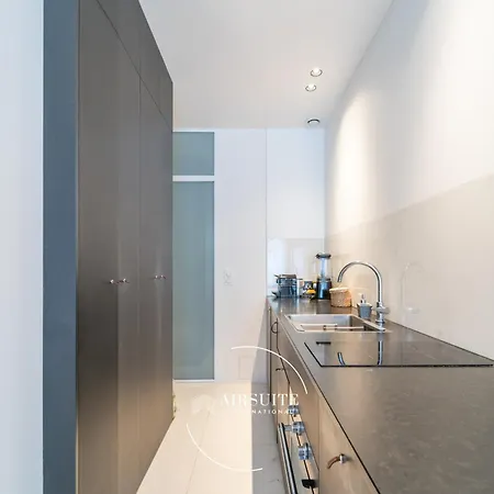 Luxury Triumph Cocon 1br By Airsuite *